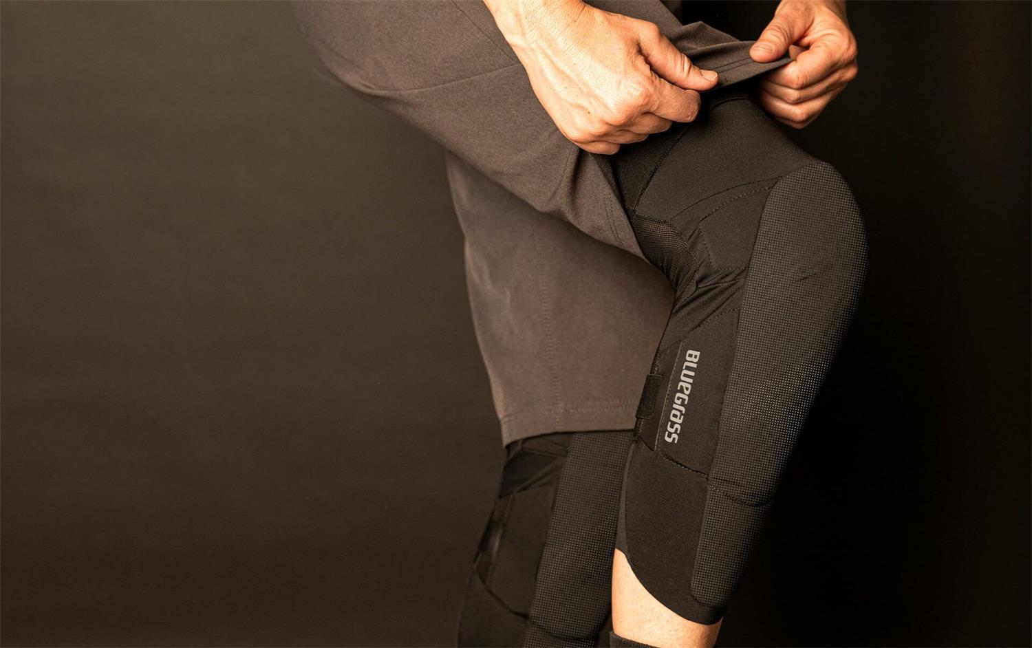 Bluegrass Aura Core Knee Guards 7