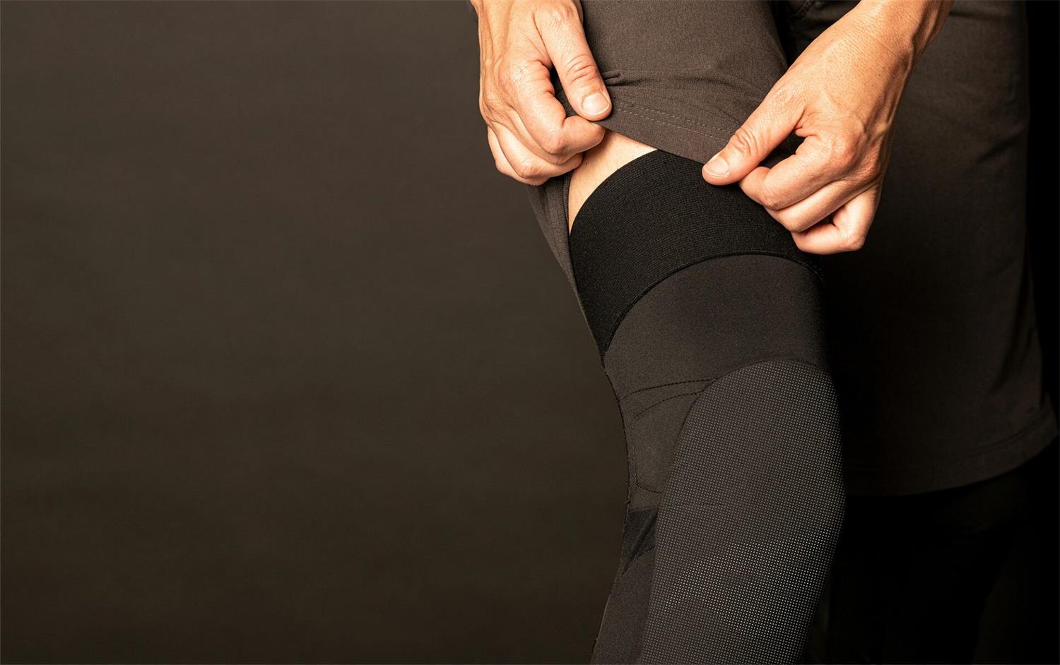 Bluegrass Aura Core Knee Guards 6