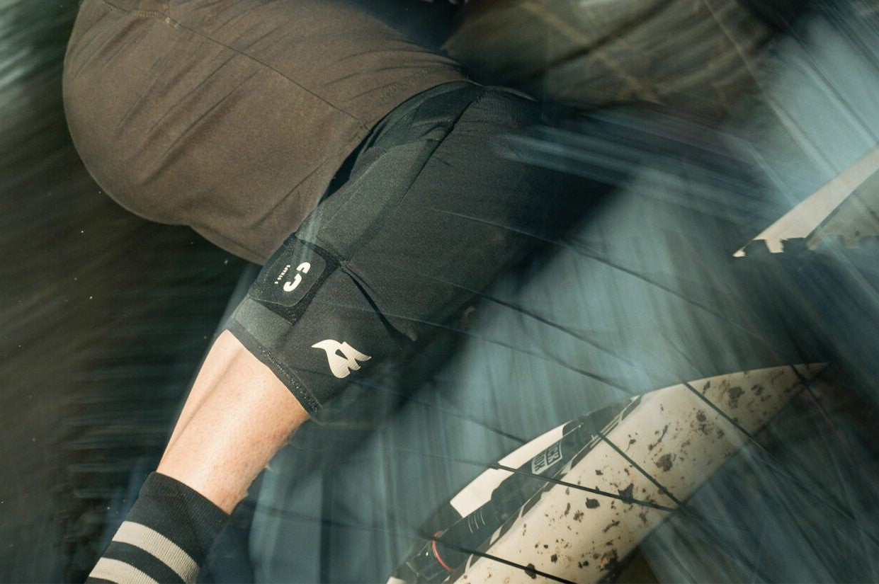 Bluegrass 3Straps Knee Guards Black 8