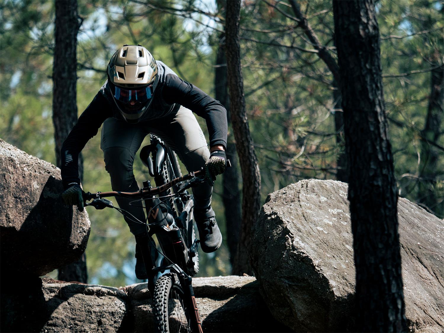 MET Parachute MIPS 5