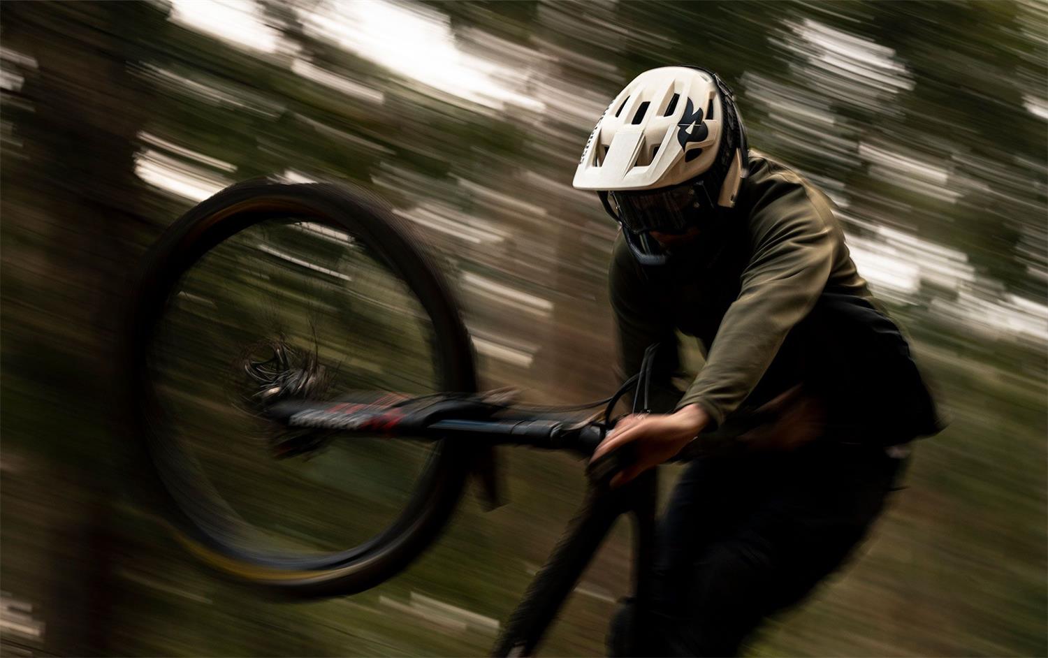 Bluegrass vanguard Core MIPS 4