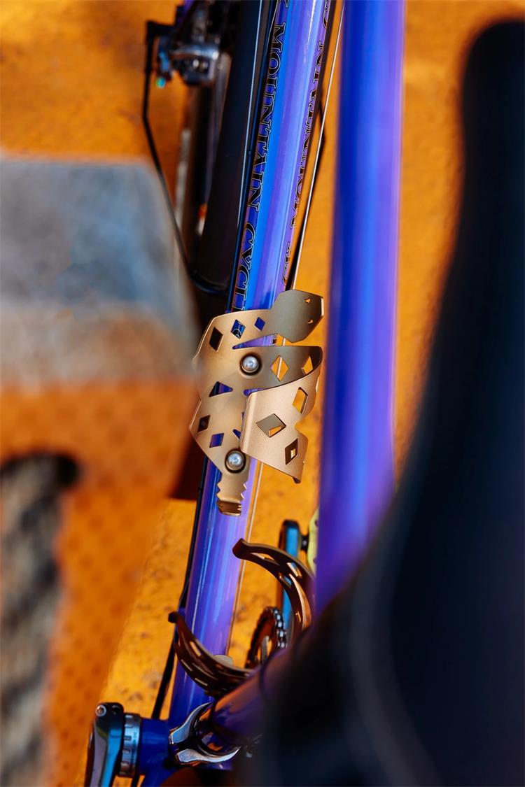 PDW Rattlesnek Kej Desert Gold Left 3