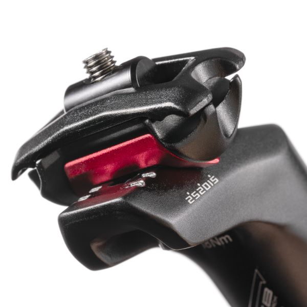 F_Action_SP_BLOCKPASS_002