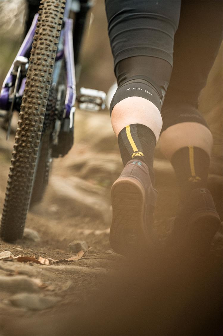 Bluegrass Aura Core Knee Guards 11